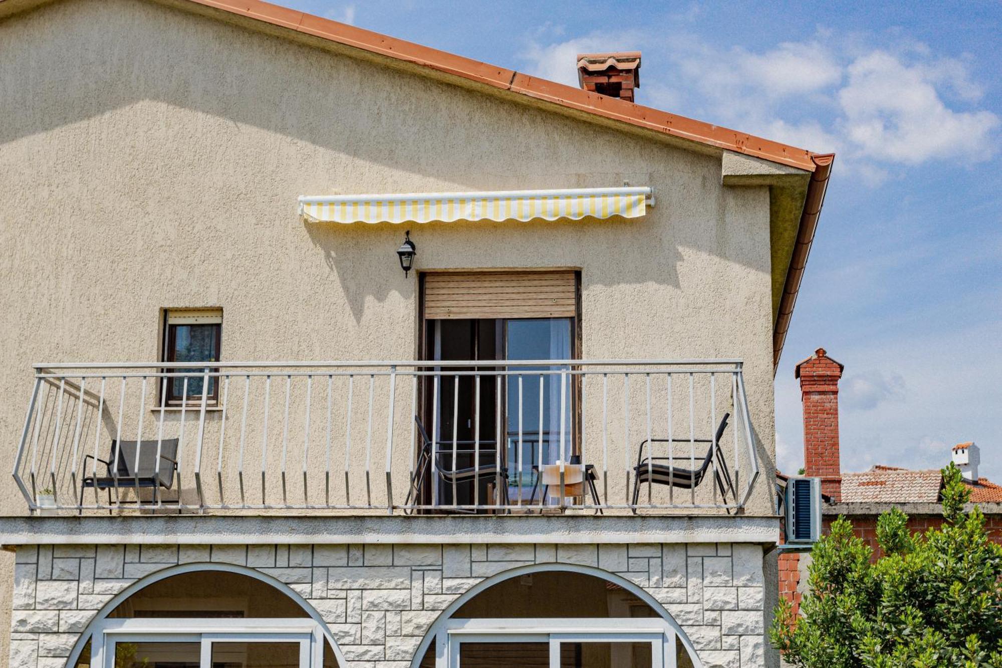 Sea View Lighthouse With 170mbps Wifi And Sunny Balcony Apartment *